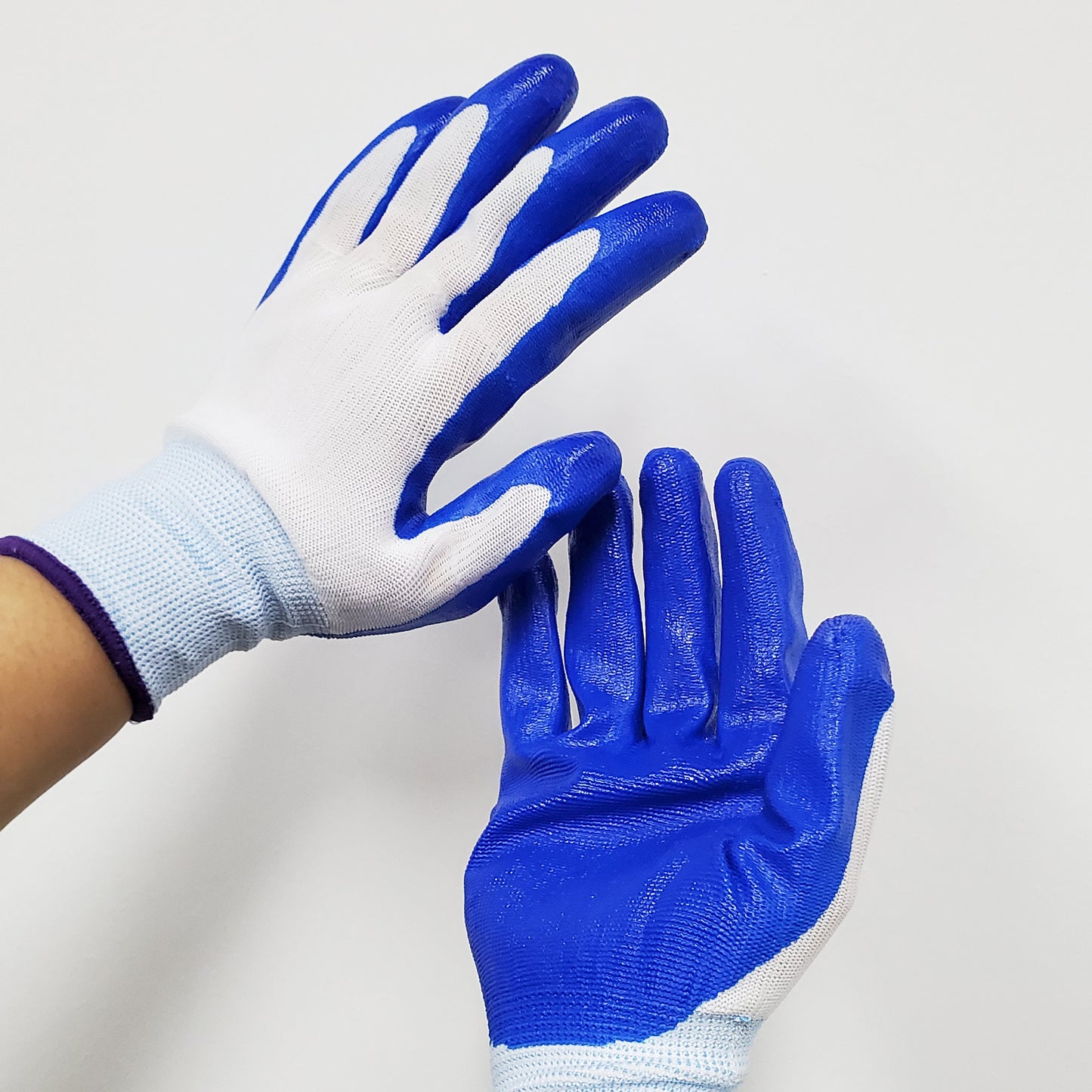 Nitrile coated work gloves